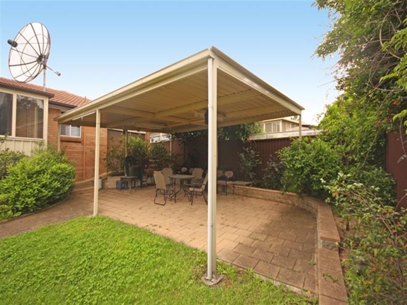 6 Pinot Street, Eschol Park NSW 2558