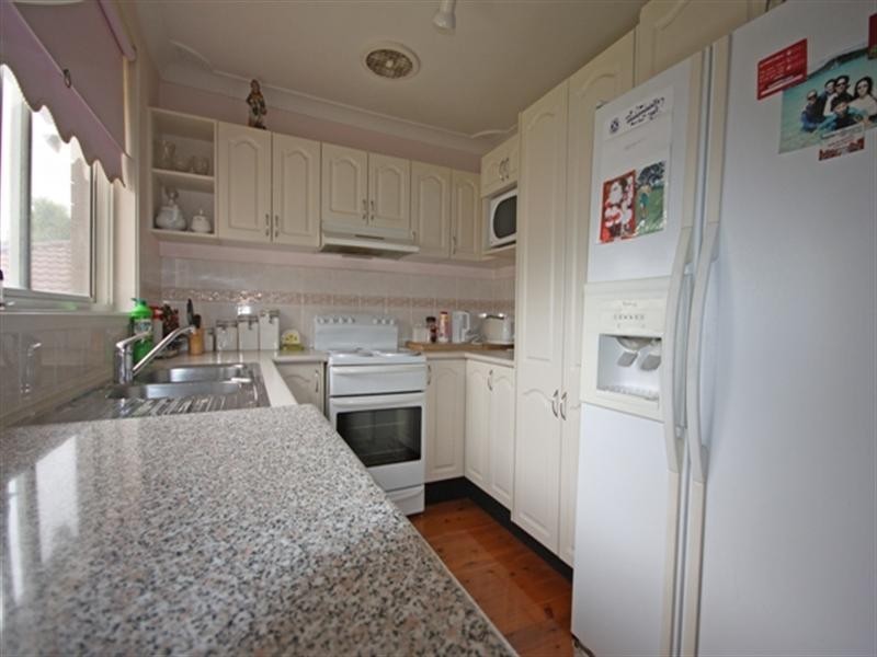 6 Pinot Street, Eschol Park NSW 2558