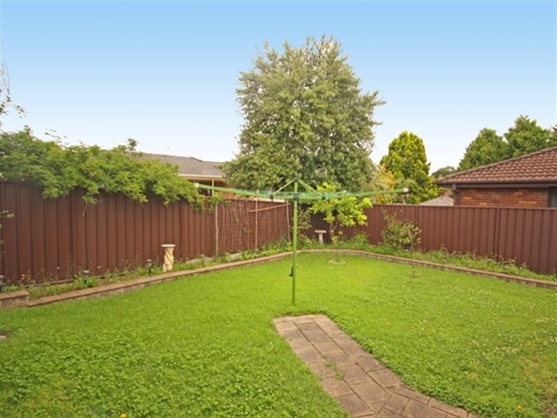 6 Pinot Street, Eschol Park NSW 2558
