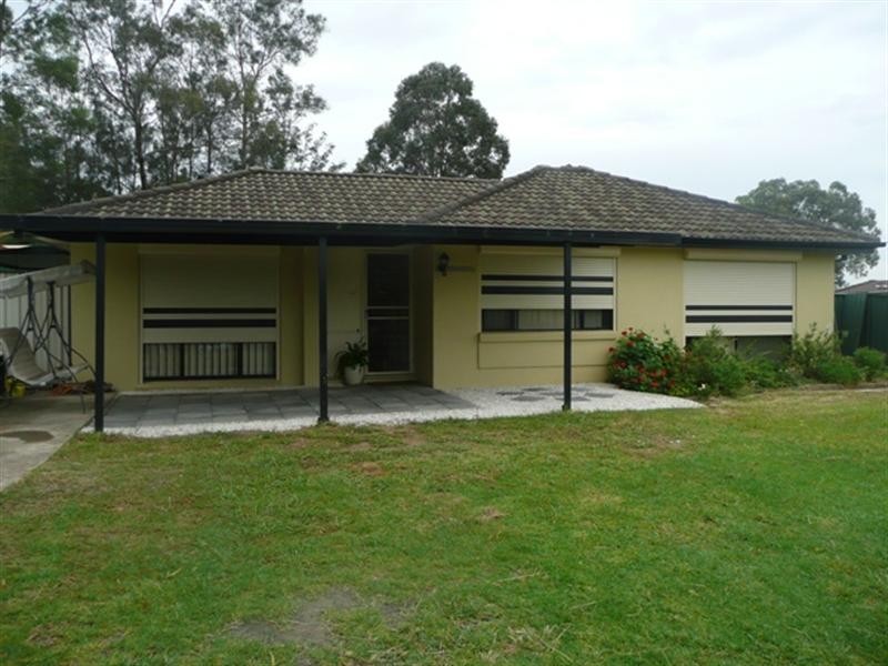 8 Dargie Place, Eagle Vale NSW 2558