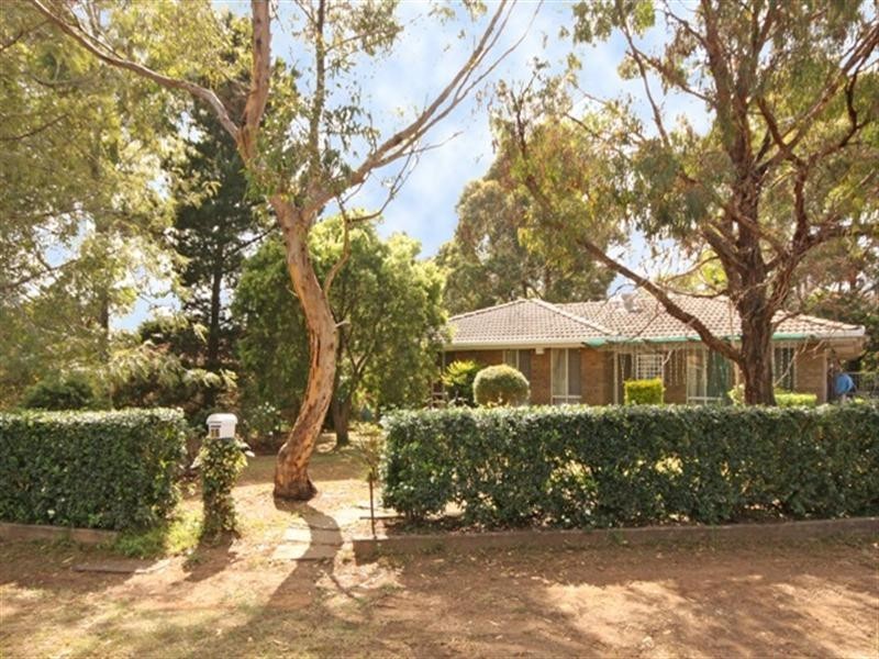 16 Romeo Crescent, Rosemeadow NSW 2560