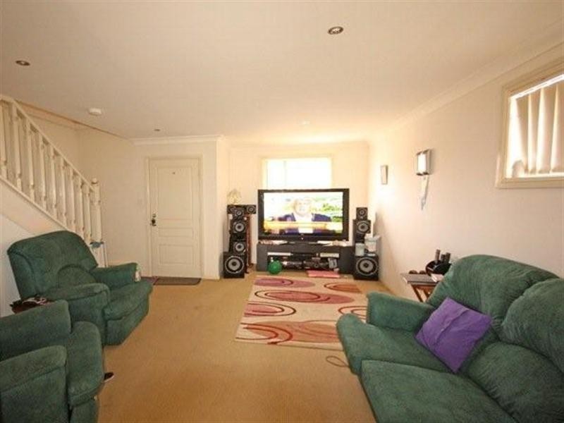 11/7 Thomas Rose Drive, Rosemeadow NSW 2560