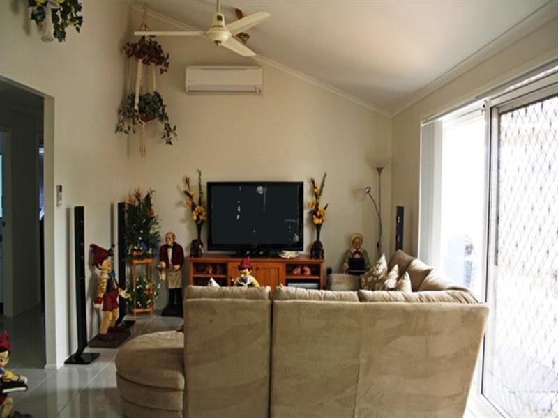 27 Lochalsh Street, St Andrews NSW 2566