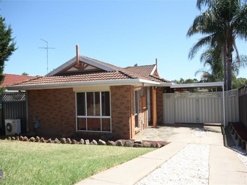 9 Lodestone Place, Eagle Vale NSW 2558