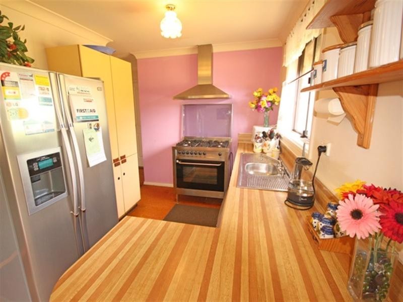 2 Scarus Place, Rosemeadow NSW 2560