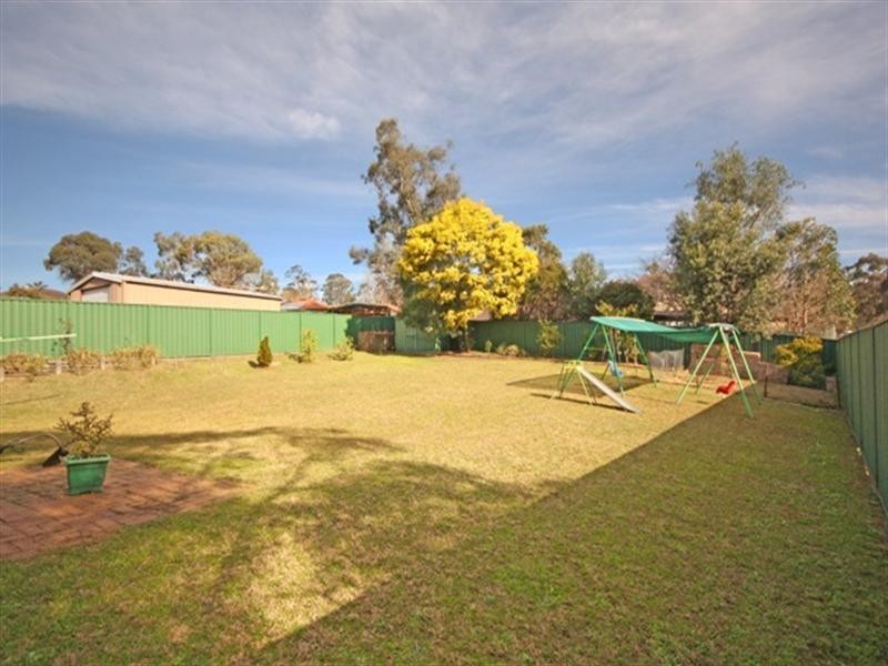 2 Scarus Place, Rosemeadow NSW 2560