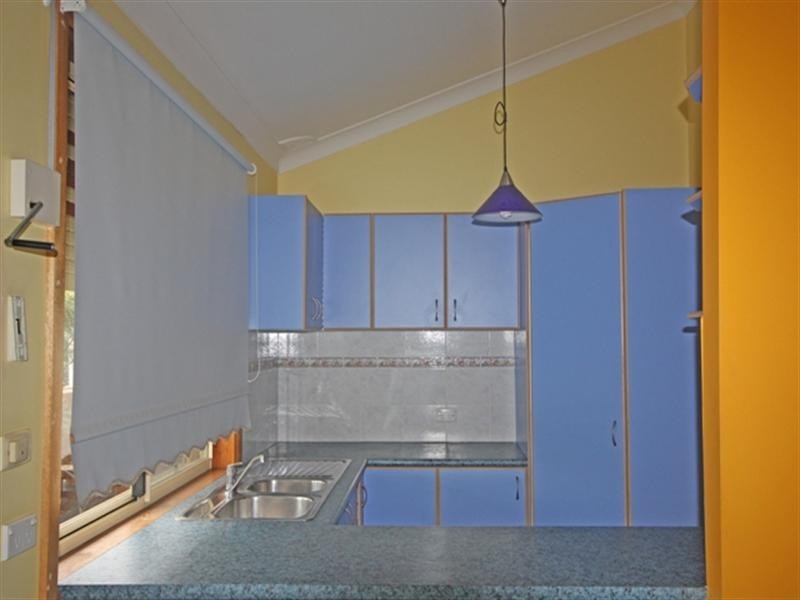 11 Fern Avenue, Bradbury NSW 2560