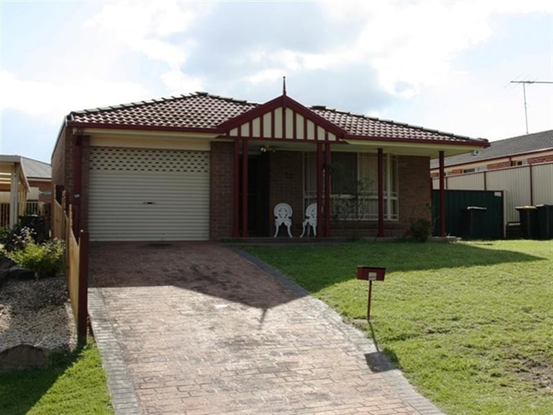 85 Kellerman Drive, St Helens Park NSW 2560