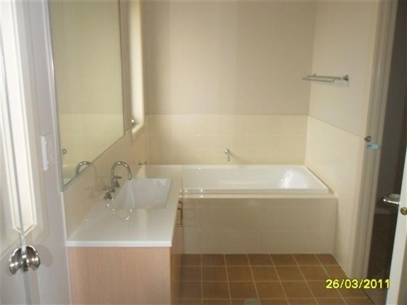 35 Atlantic Boulevard, Glenfield NSW 2167