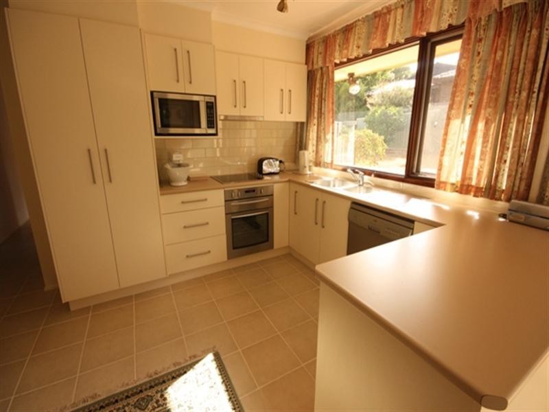 4 Bangalla Avenue, Bradbury NSW 2560