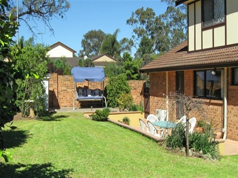 4 Bangalla Avenue, Bradbury NSW 2560