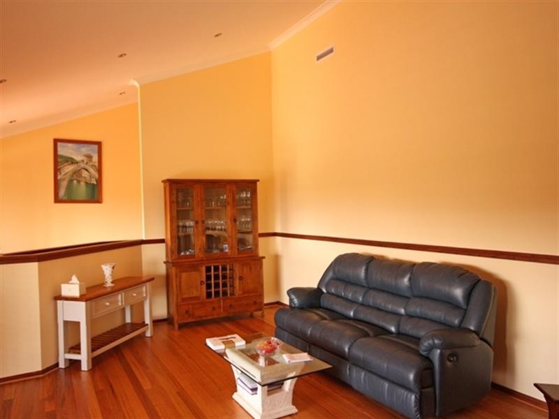 12 Narryna Place, Glen Alpine NSW 2560