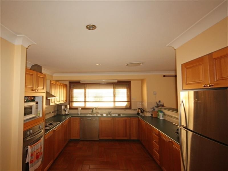 12 Narryna Place, Glen Alpine NSW 2560