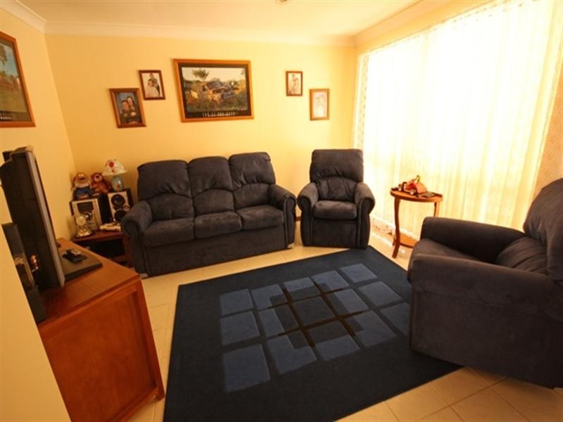 12 Harthouse Road, Ambarvale NSW 2560