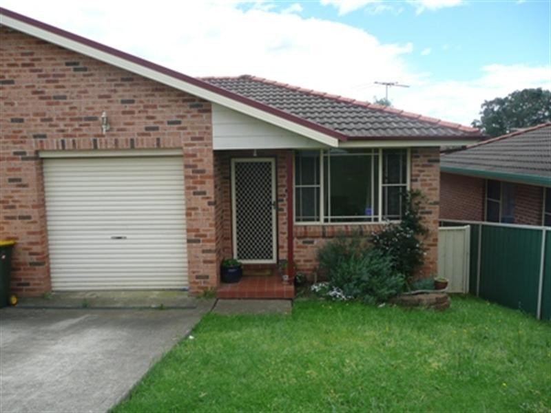 2/37 Frontignan Street, Eschol Park NSW 2558