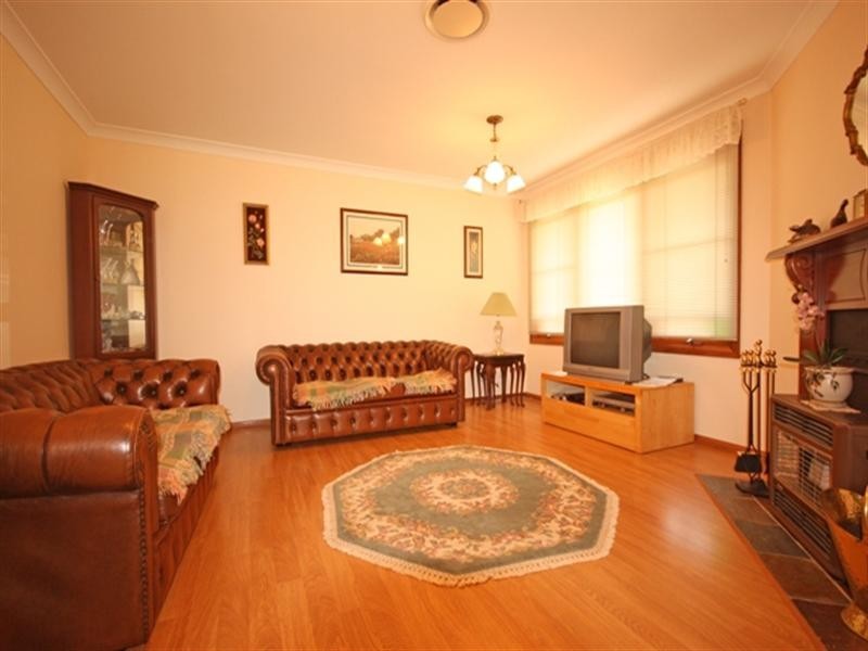 Glen Alpine NSW 2560