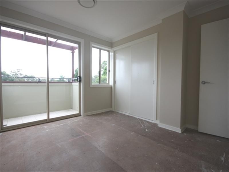2a Mongon Place, St Helens Park NSW 2560