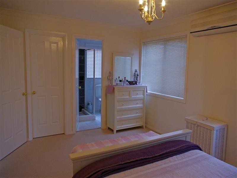 8 Imita Close, Mount Annan NSW 2567