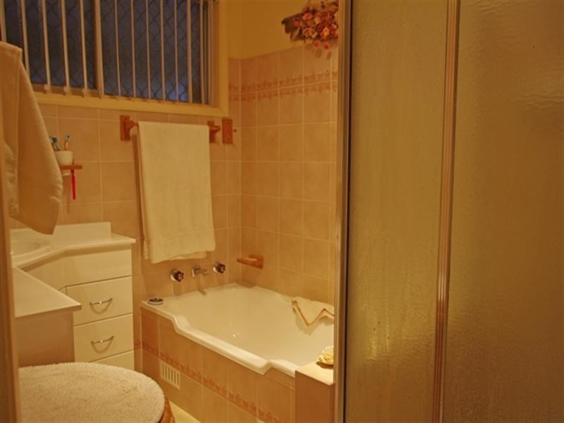 25 Berallier Drive, Camden South NSW 2570