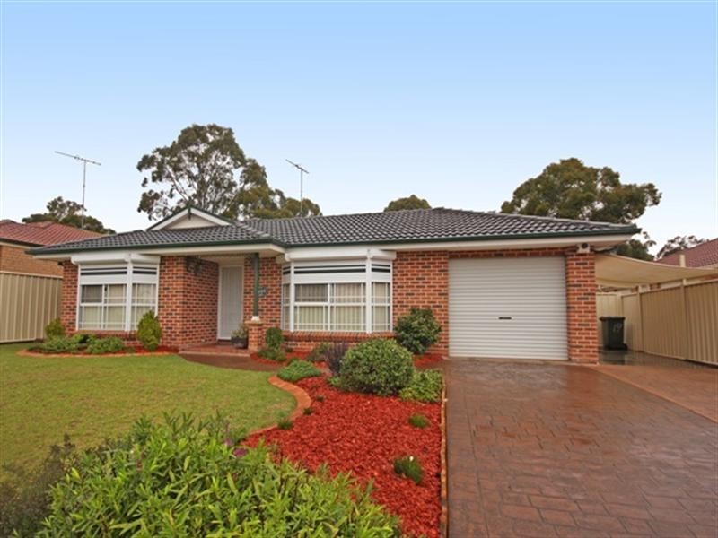 19 Lysander Avenue, Rosemeadow NSW 2560