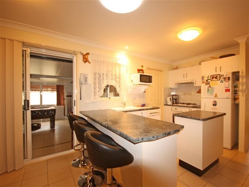 19 Lysander Avenue, Rosemeadow NSW 2560