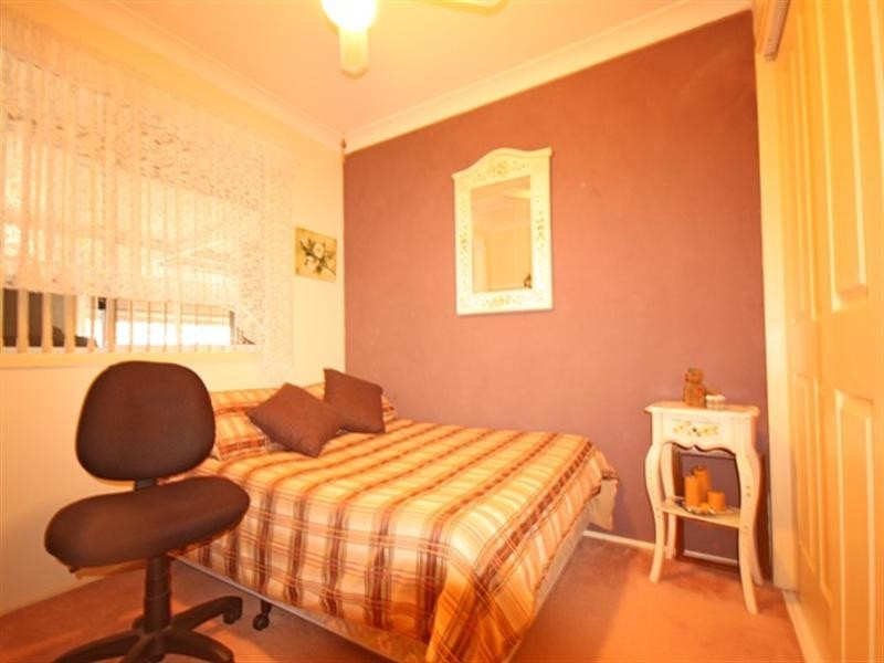 19 Lysander Avenue, Rosemeadow NSW 2560