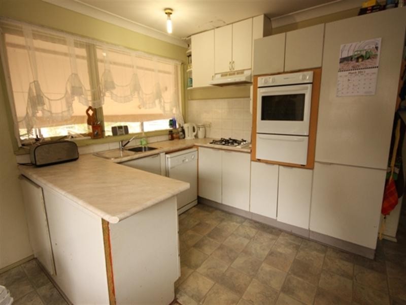 77 Campbellfield Avenue, Bradbury NSW 2560