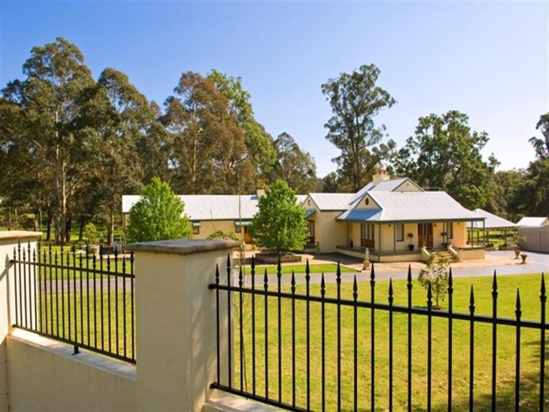 35 Daley Close, The Oaks NSW 2570