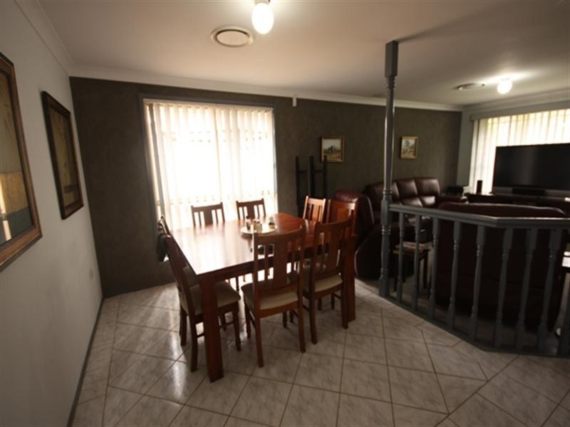 51 Kellerman Drive, St Helens Park NSW 2560