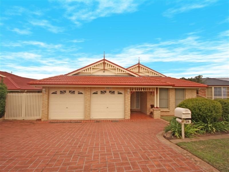 18 St Paul Place, Blair Athol NSW 2560