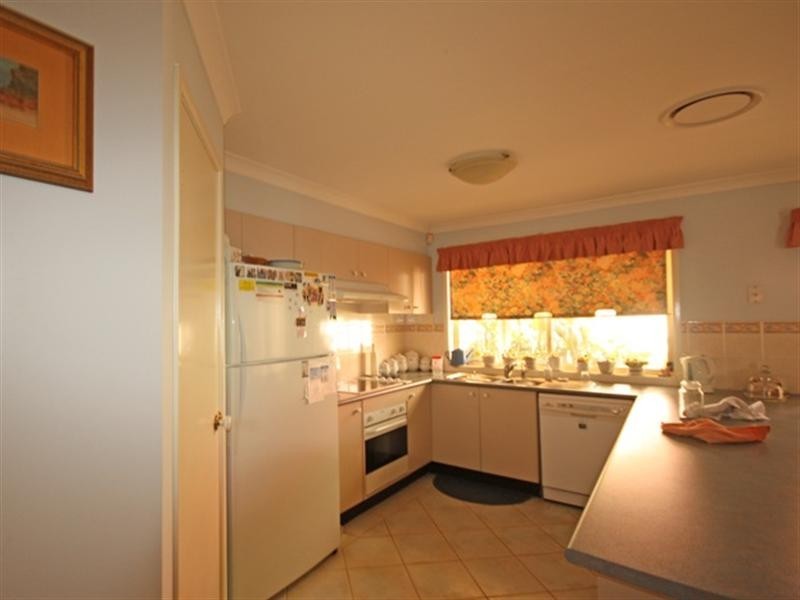 18 St Paul Place, Blair Athol NSW 2560