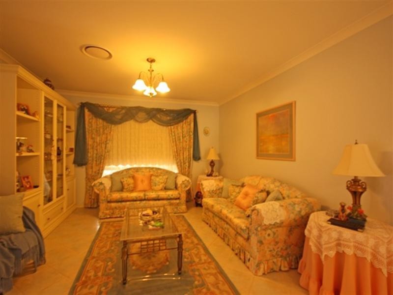 18 St Paul Place, Blair Athol NSW 2560