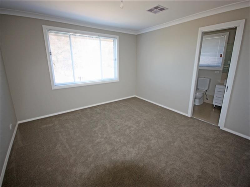 5 Balzer Street, Camden Park NSW 2570