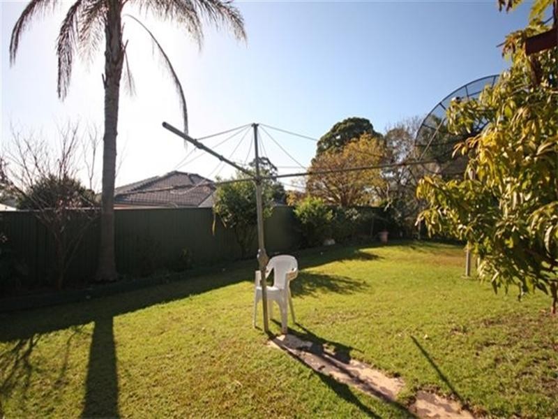 217 Wyangala Crescent, Leumeah NSW 2560