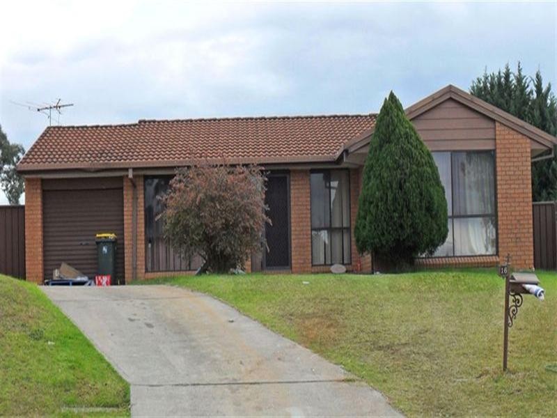 16 Bianca Place, Rosemeadow NSW 2560