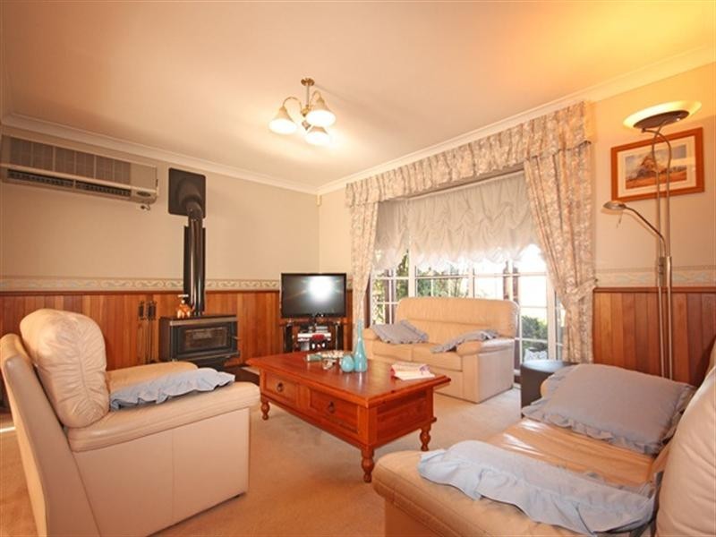 57 Clennam Avenue, Ambarvale NSW 2560