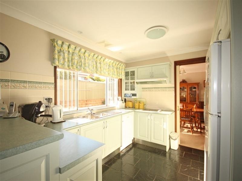 57 Clennam Avenue, Ambarvale NSW 2560