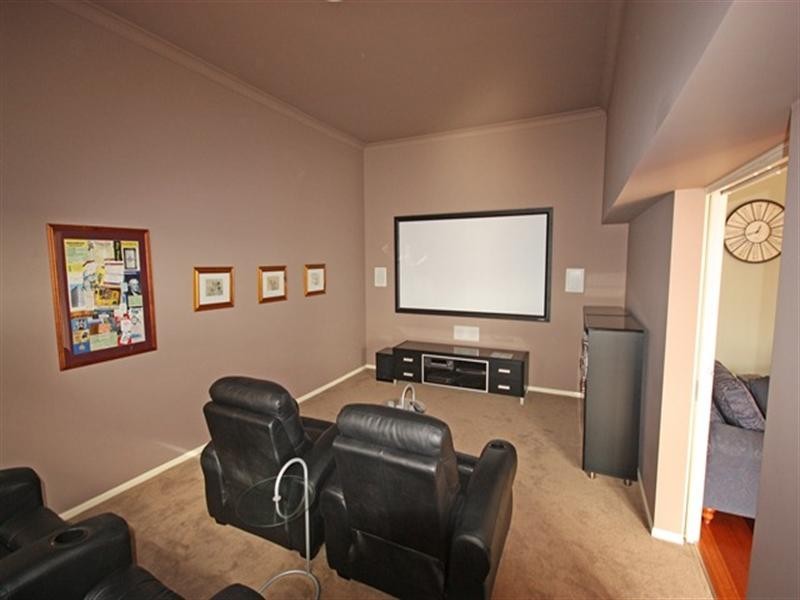 15 Warner Street, Camden Park NSW 2570