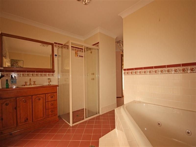 16 Grevillea Grove, Narellan Vale NSW 2567