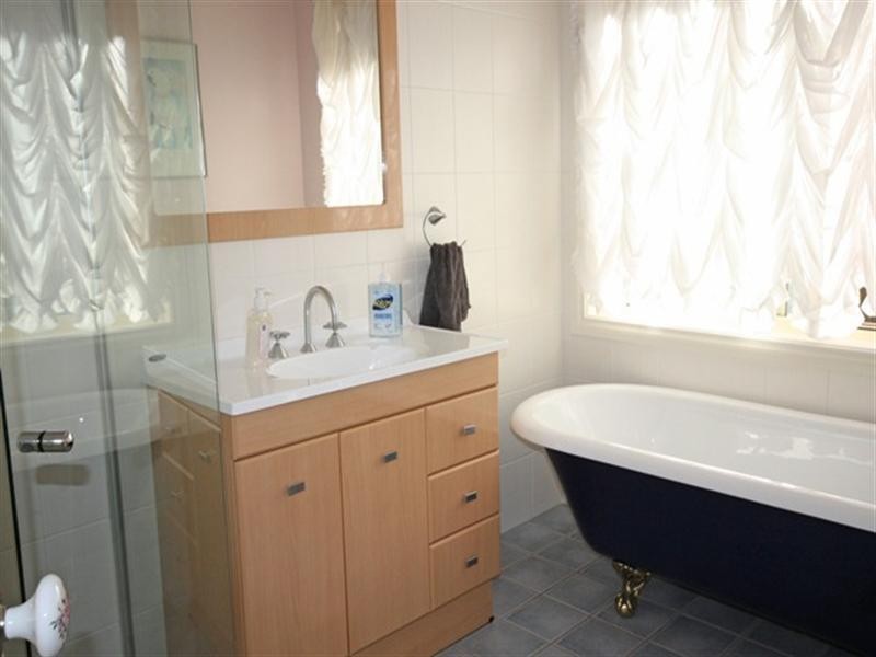 99 Southdown Road, Elderslie NSW 2570