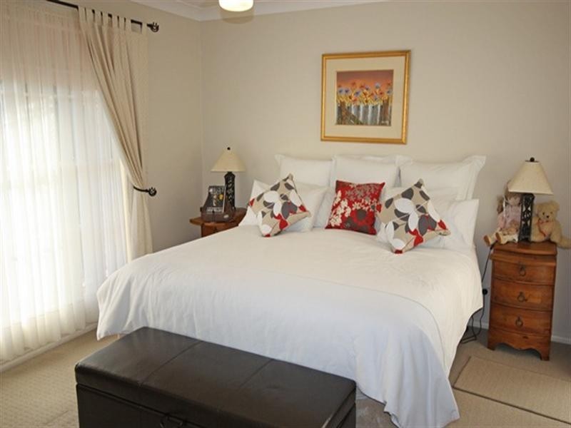 99 Southdown Road, Elderslie NSW 2570