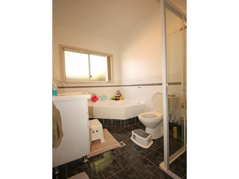 27 Austin Avenue, Campbelltown NSW 2560