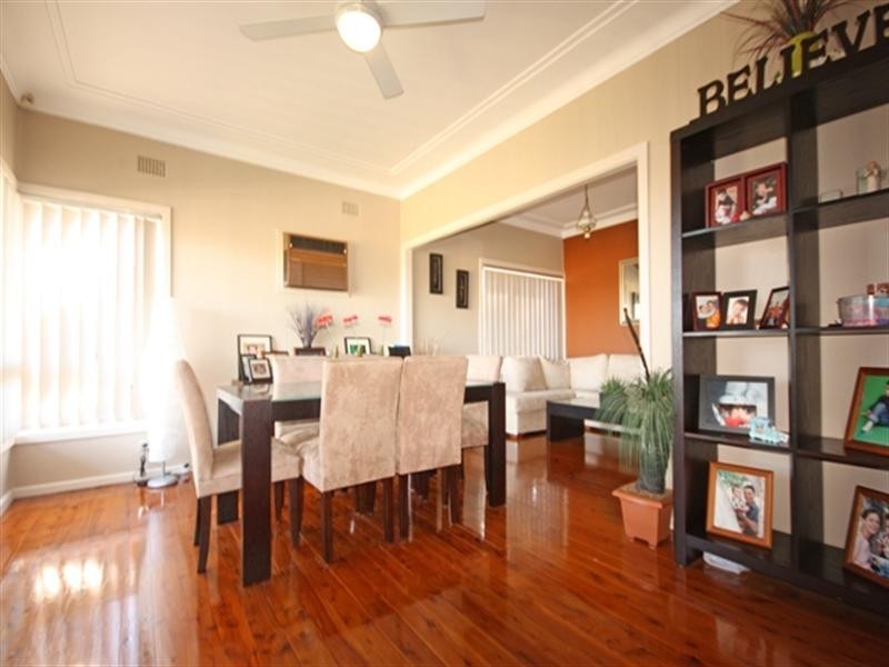 27 Austin Avenue, Campbelltown NSW 2560