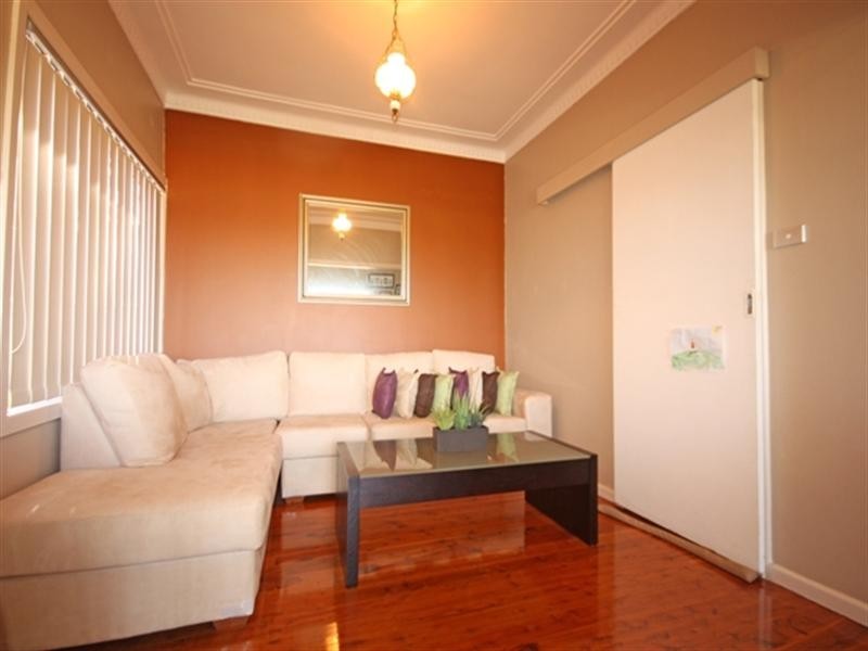 27 Austin Avenue, Campbelltown NSW 2560