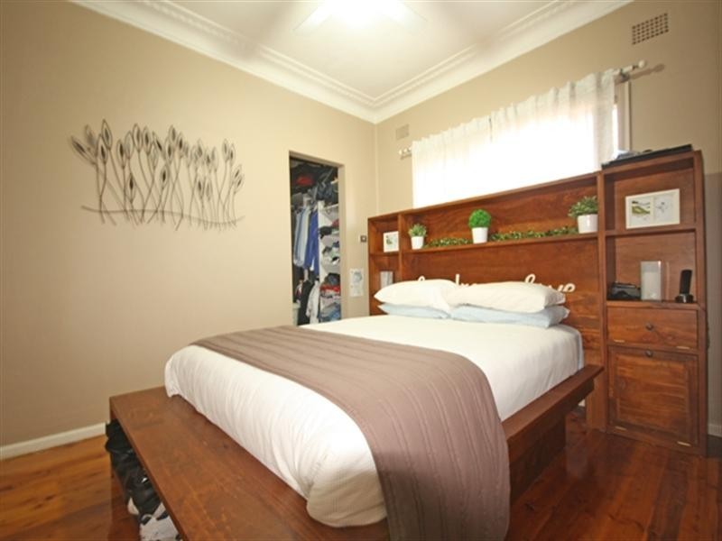 27 Austin Avenue, Campbelltown NSW 2560