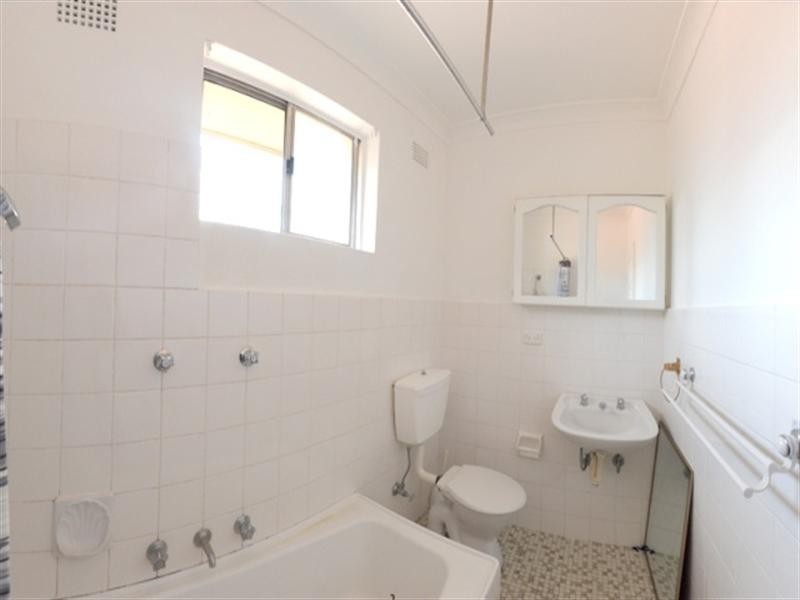 6/180 Lindesay Street, Campbelltown NSW 2560