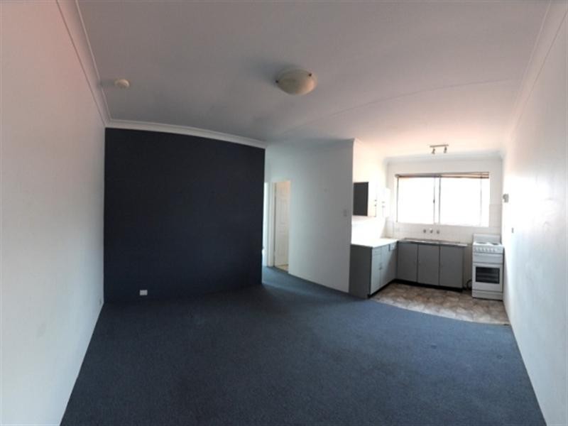 6/180 Lindesay Street, Campbelltown NSW 2560