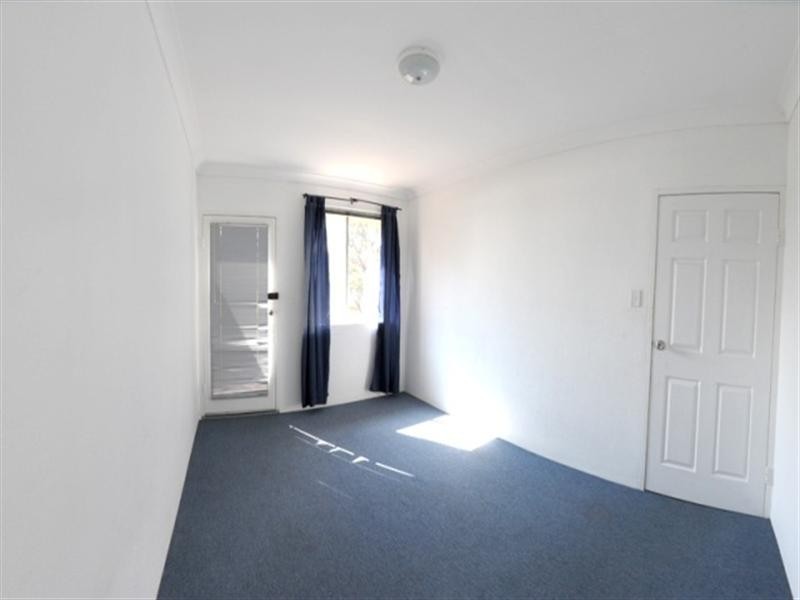 6/180 Lindesay Street, Campbelltown NSW 2560