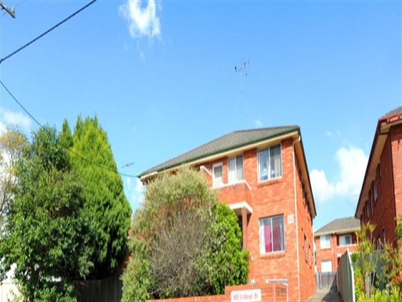 6/180 Lindesay Street, Campbelltown NSW 2560