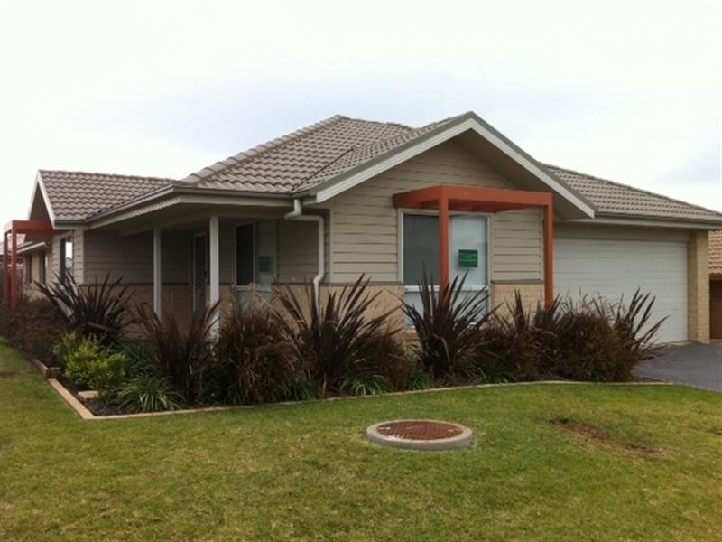 17 Kerrigan Crescent, Elderslie NSW 2570